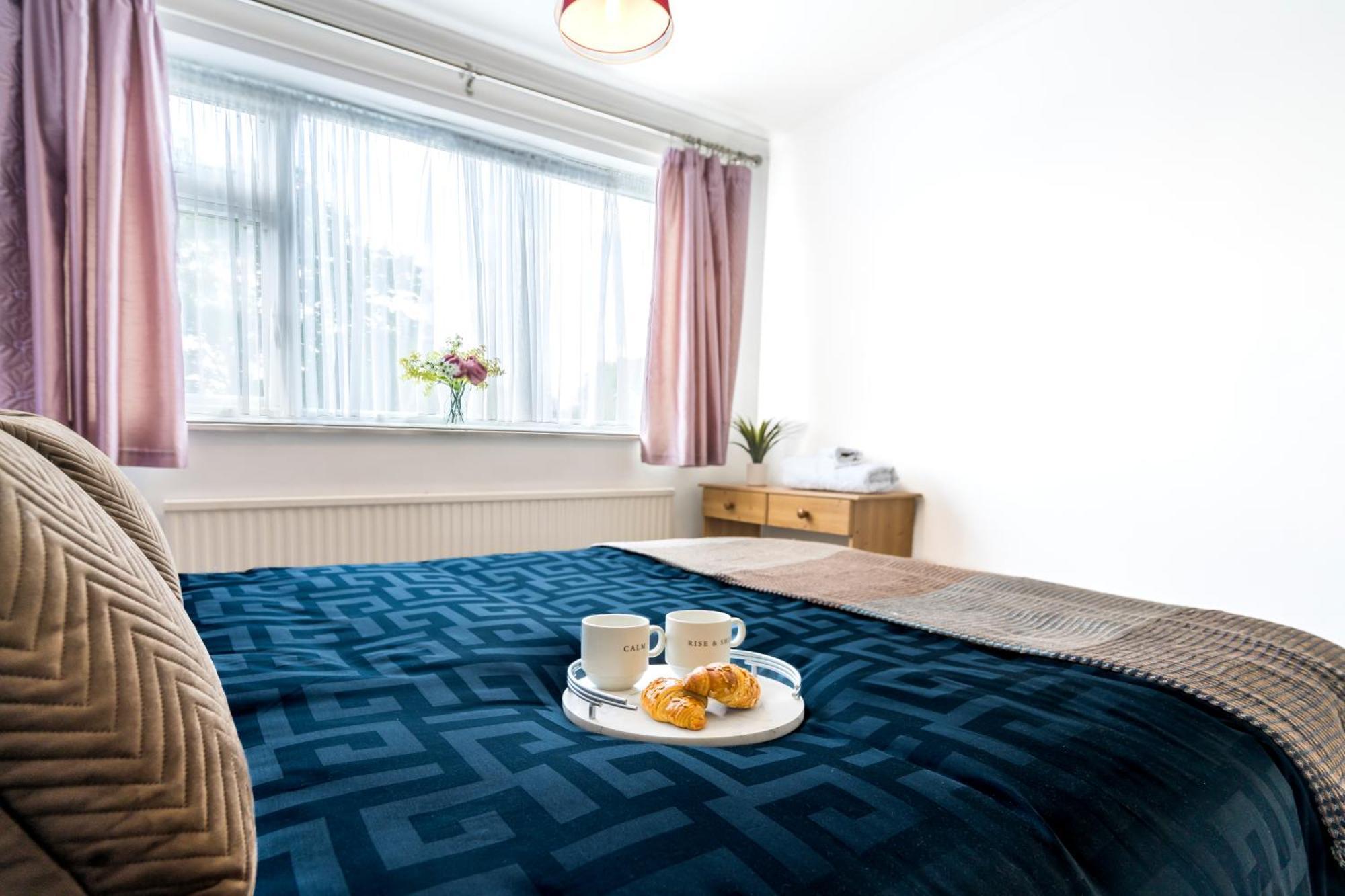 Leicester Oadby 4 Bed Home, 8 Guests, Park 5 Cars Buitenkant foto