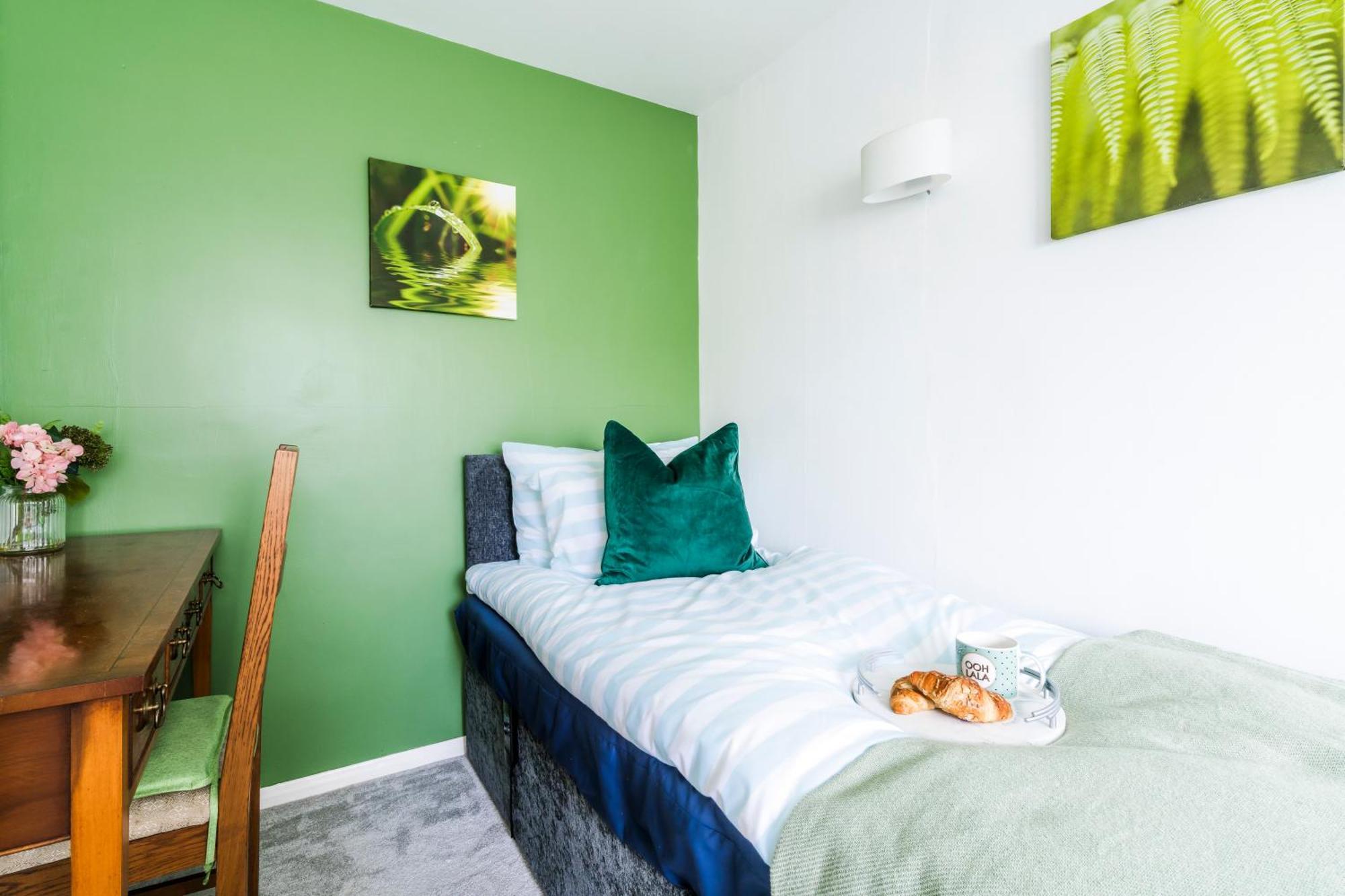 Leicester Oadby 4 Bed Home, 8 Guests, Park 5 Cars Buitenkant foto